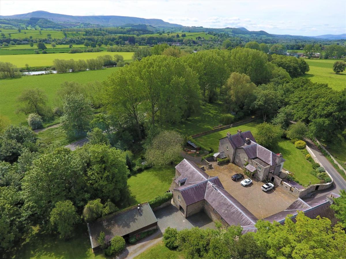 Glanhenwye Courtyard Cottages Glasbury Exterior foto