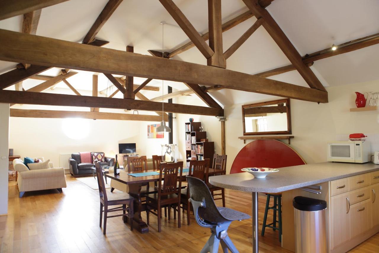 Glanhenwye Courtyard Cottages Glasbury Exterior foto