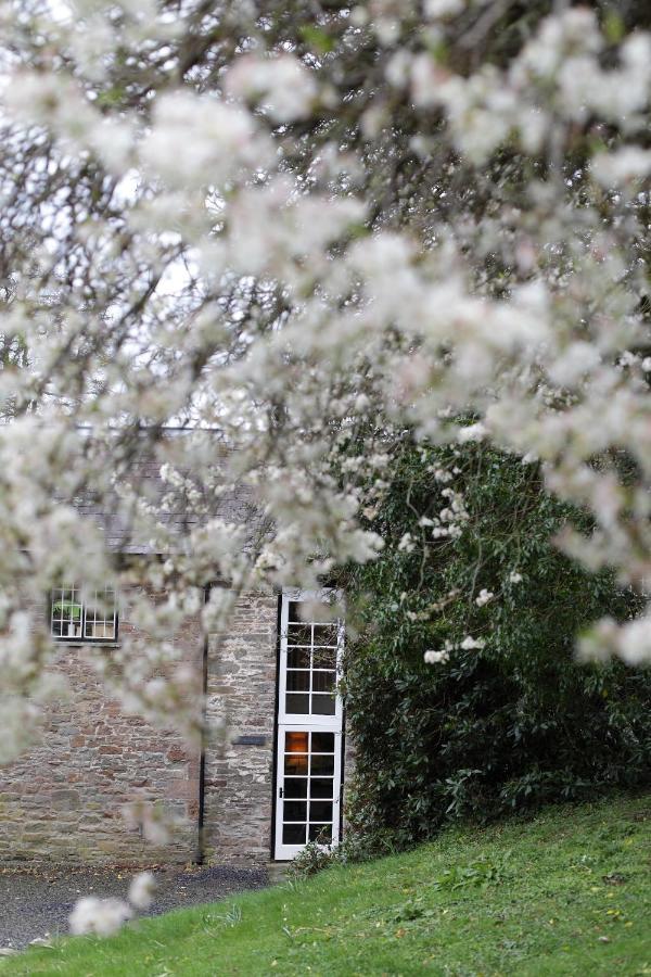 Glanhenwye Courtyard Cottages Glasbury Exterior foto