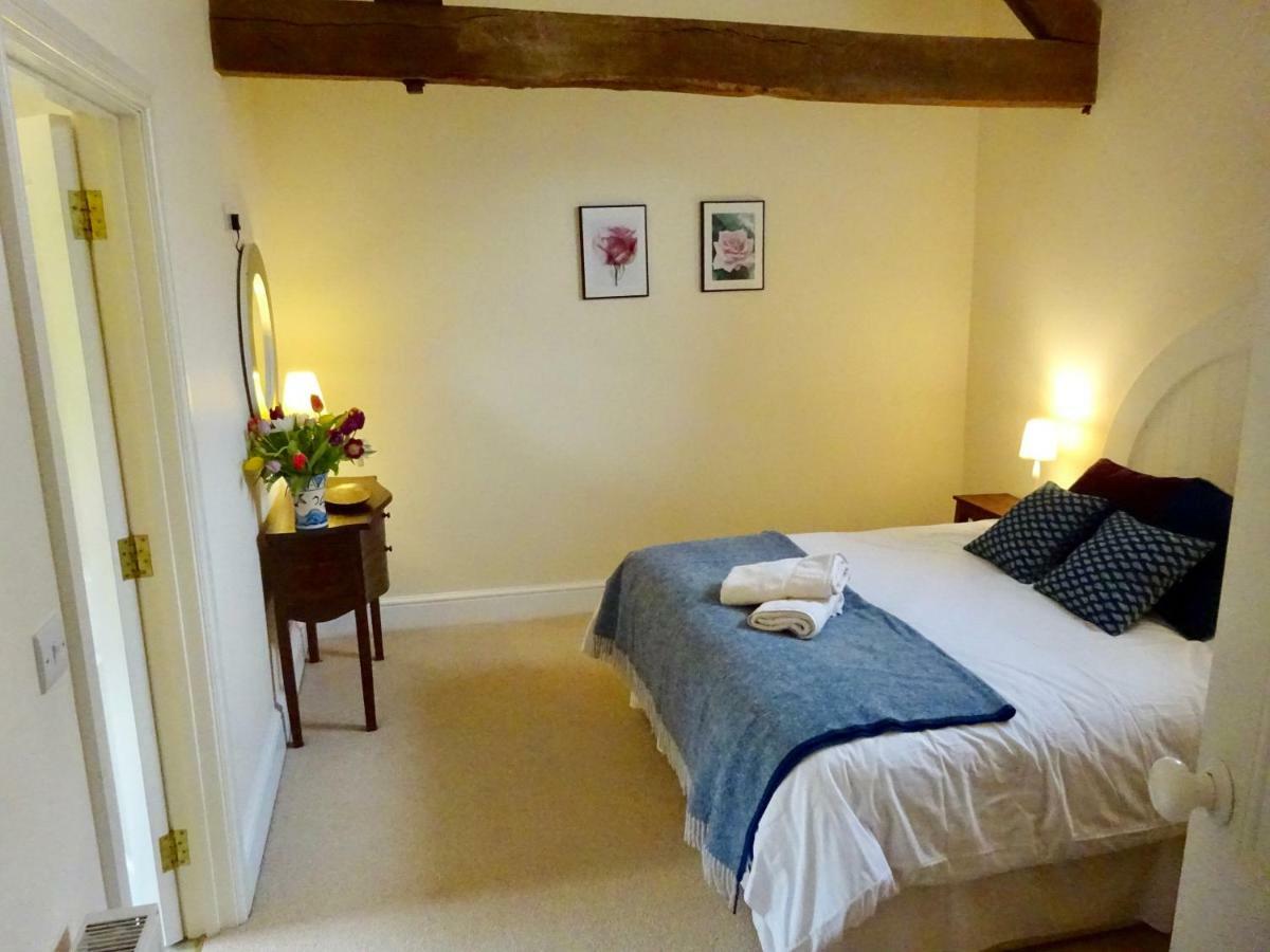Glanhenwye Courtyard Cottages Glasbury Exterior foto